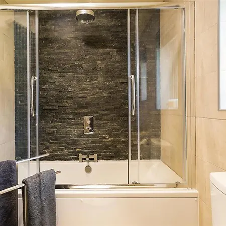 Holiday home Greengarth