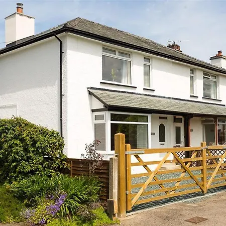 Holiday home Greengarth *